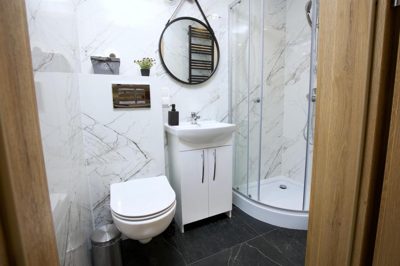 Lofty Chopina Apartment